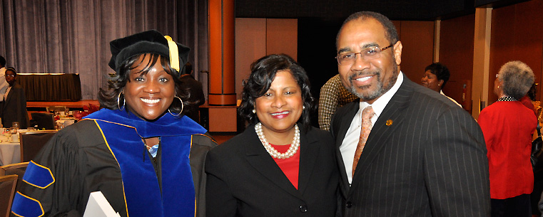 Speakers and presenters at the Senior Scholarship Banquet included (from left to right) Kent State Assistant Vice President Dr. Geraldine Hayes Nelson, Akron Municipal Judge Annalisa Stubbs-Williams and State Rep. Vernon Sykes. Photo by Bruce Mitchell Sr.