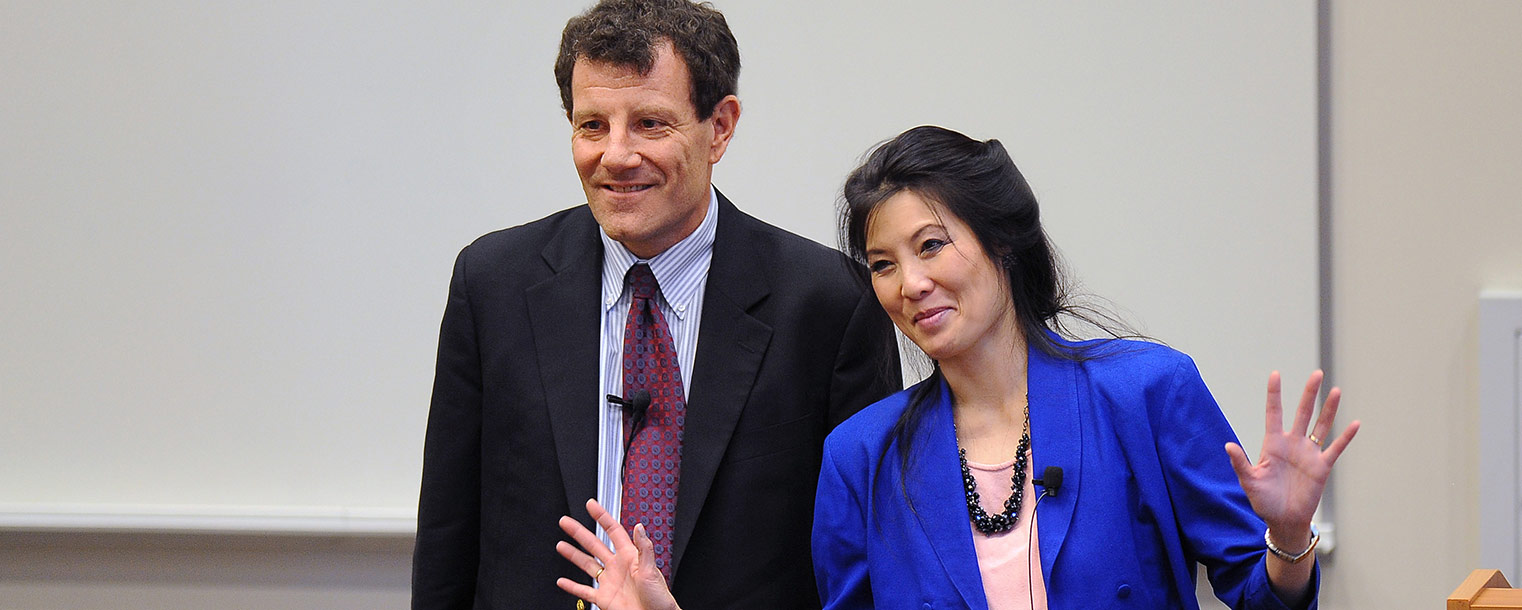 Pulitzer Prize-winning journalists Sheryl WuDunn and Nicholas Kristof engage students in the School of Journalism, during a presentation in Franklin Hall.