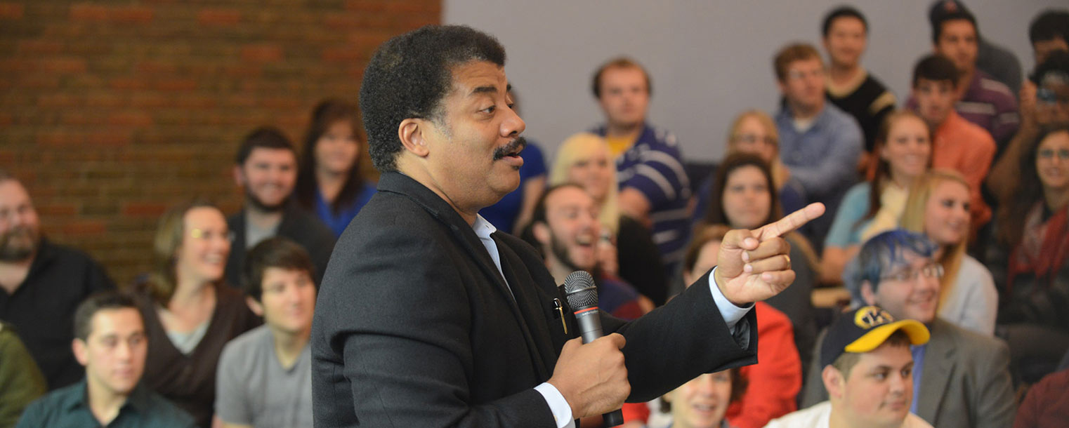 Neil deGrasse Tyson speaks with Kent State students in the planetarium at Smith Hall in the afternoon of his Sept. 25 Kent State visit.