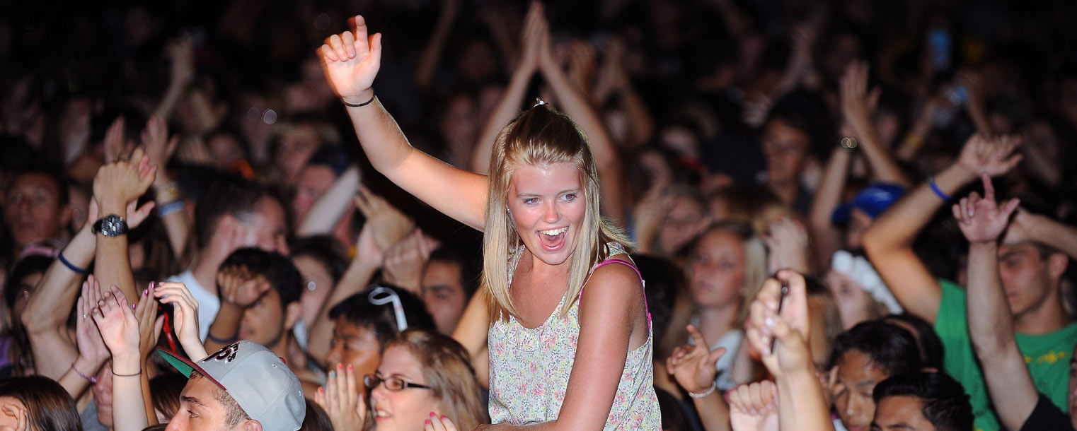 Thousands of Kent State students enjoy the musical performances during the back-to-school Blastoff held on the Student Green.