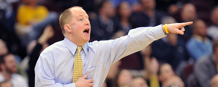 Kent State head men’s basketball coach Rob Senderoff calls out a play during the 2012 MAC Tournament.