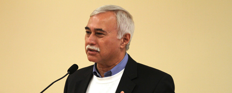 José C. Feliciano, Kent State's new President's Ambassador, speaks during the Latino Networking Caucus alumni lunch held during Homecoming 2012.