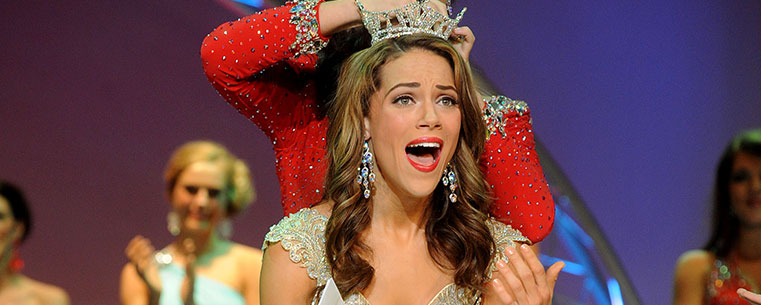 Heather Wells reacts as she is crowned Miss Ohio 2013. Wells graduated from Kent State in August 2012 with a Bachelor of Science degree in broadcast journalism and a minor in dance, and is currently enrolled as a post-undergraduate student in the university’s nutrition program. (Proto credit: Jason J. Molyet/Mansfield News Journal)