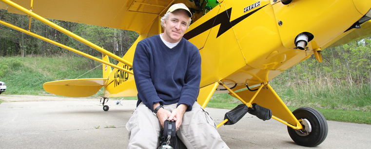 Joe Murray said he woke up one day last November and realized that he could not write a book about flying in Ohio without first seeing as much of it as possible from the air. <br />