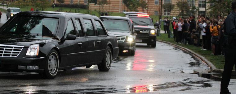 <p>President Obama's motorcade makes its way down Midway drive en route to the MAC Center.</p>