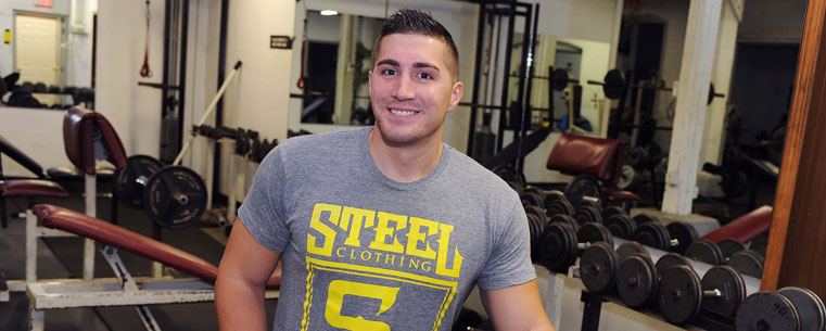 Matt Kolic, a Kent State University student majoring in entrepreneurship and native of Canton, Ohio, is experiencing success with Steel Clothing, a fitness and bodybuilding apparel company he launched earlier this year.