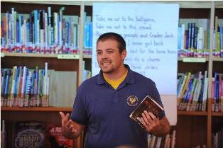 Photo of Kent State student from the School of Library and Information Science