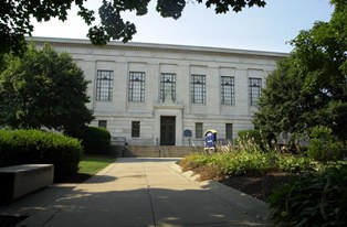 Photo of Rockwell Hall, home of the Kent State University Museum