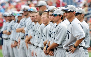 Photo of Kent State Baseball Team at College World Series