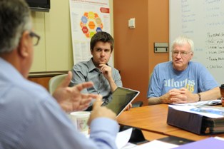 Photo of Entrepreneurs-In-Residence meeting with Kent State student