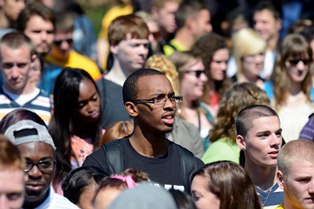 Photo 1 - Kent State freshmen