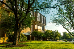 Photo of Kent State's College of Business Administration building